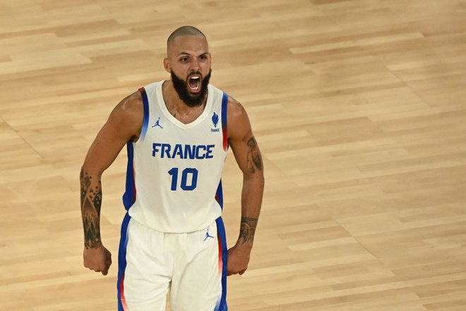 Evan Fournier je odigral izvrstno zadnjo četrtino. FOTO: Aris Messinis/AFP