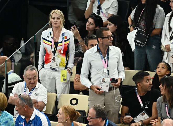 Med gledalci v areni Bercy je bila tudi gimnastična legenda Nadia Comaneci. FOTO: Dylan Martinez/Reuters