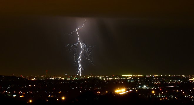 Letošnje poletje v ničemer ne izstopa, kar se tiče količine strel. FOTO: Egon Cokan