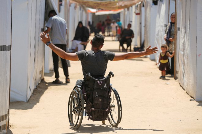 »Čas je, da izpustimo talce, začnemo prekinitev ognja in izvajamo ta sporazum,« so še zapisali. FOTO: Hatem Khaled/Reuters