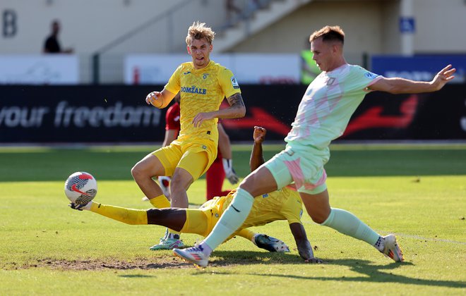 Domžale in Olimpija sta se razšla z 0:0. FOTO: Blaž Samec