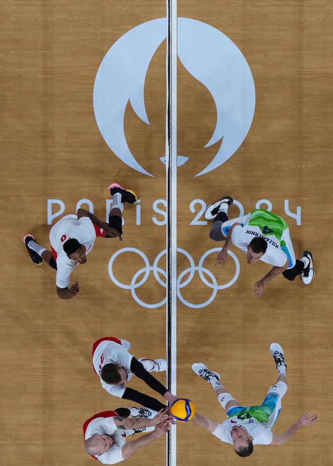 Za slovenske odbojkarje je bila v četrtfinalu previsoka ovira Poljska. FOTO: Annegret Hilse/Reuters