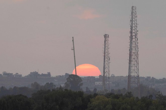 Besedilo kratke izjave zahodnih voditeljev ne omenja Izraela, ki je v zadnjih desetih mesecih v Palestini ubil več kot 40.000 ljudi. FOTO: Oren Ziv/AFP