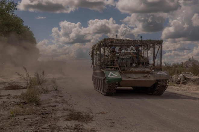 Ukrajinskih silam je po preboju zahodne meje z vdorom v regijo Kursk uspel najobširnejši vdor na rusko ozemlje po drugi svetovni vojni. FOTO: Roman Pilipey/Afp