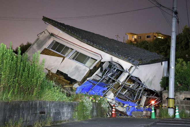 Razlog, da je JMA izdala opozorilo na megapotres, je bil potres v prefekturi Mijazaki. FOTO: Kjodo/Reuters