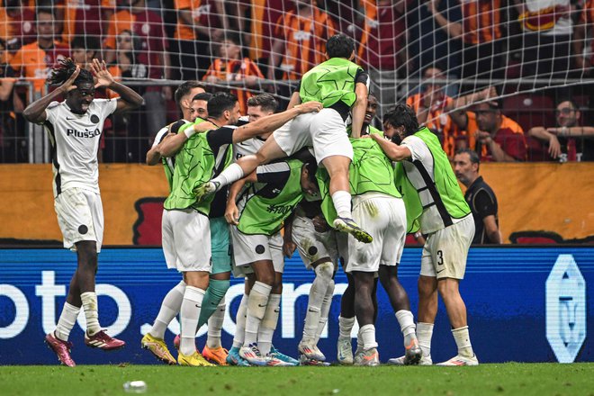 Nogometaši Young Boys so utišali štadion Galatasaraya. FOTO: Kemal Aslan/AFP