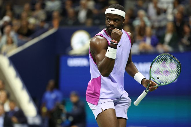 Frances Tiafoe se je veselil uvrstitve v polfinale. FOTO: Charly Triballeau/AFP