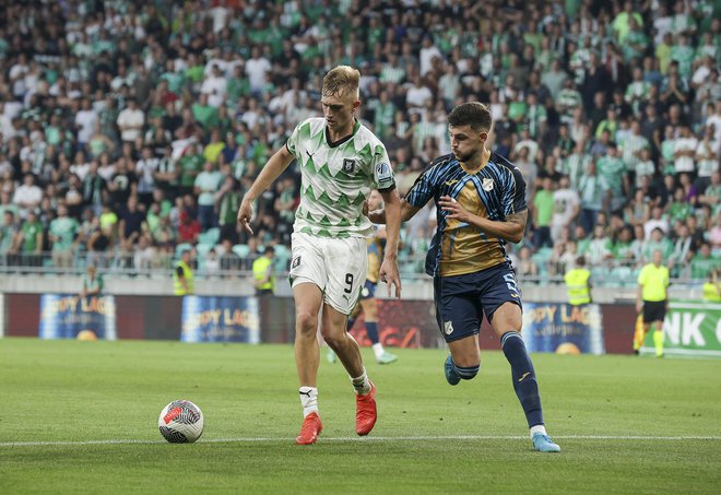 V ljubljanskem klubu si želijo, da bi tudi v skupinskem delu imeli podporo polnih tribun v Stožicah. FOTO: Jože Suhadolnik