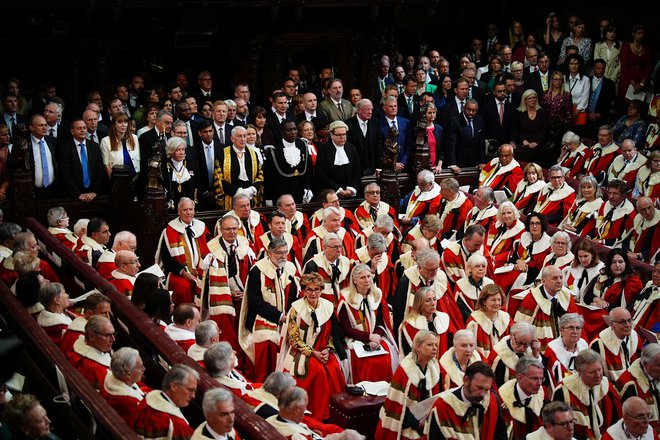 Nick Thomas–Symonds, minister za ustavne spremembe: »Načelo dednosti v zakonodaji traja predolgo in ni v koraku s sodobno Britanijo.« FOTO: Aaron Chown/Reuters