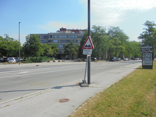 Celovita prenova Linhartove ceste na delu med Dunajsko cesto in stikom z Matjaževo ulico se bliža koncu. FOTO: Janez Petkovšek/Delo