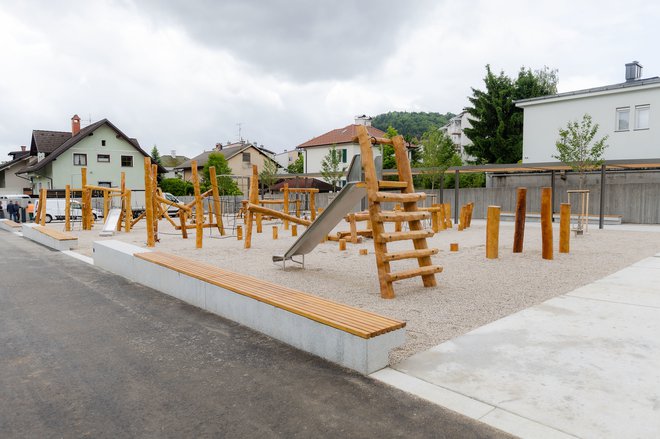 Bleiweisov park je s 7510 kvadratnimi metri – skoraj dve tretjini je zelenih površin – največji park v Kranju. FOTO: Mediaspeed.