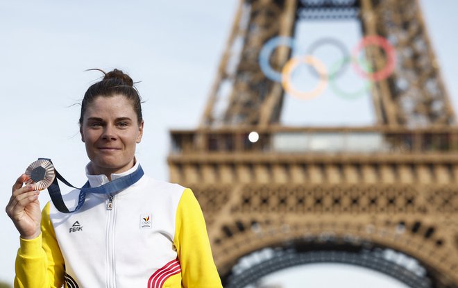 Lotte Kopecky je na olimpijskih igrah v Parizu osvojila bronasto kolajno na cestni dirki. FOTO: Benoit Tessier/Reuters