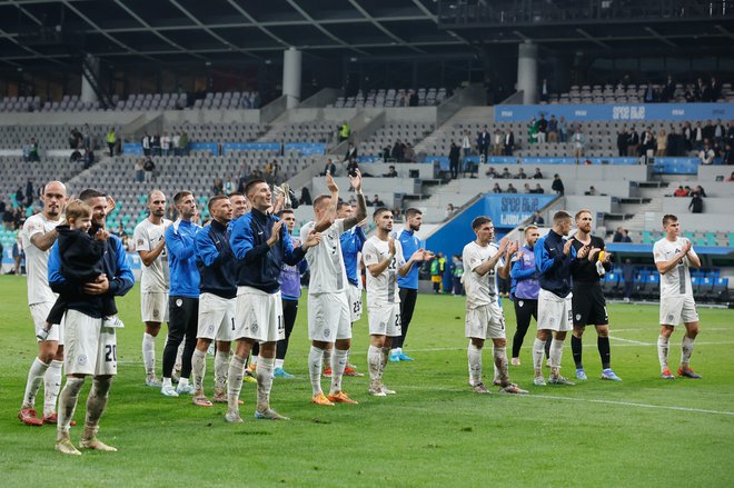 Slovenska nogometna reprezentanca je postavila »stvari na svoje mesto« in končala septembrski termin lige narodov na vrhu skupine B3. FOTO: Leon Vidic