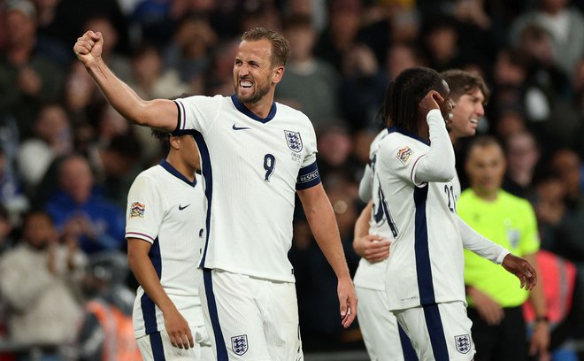 Harry Kane je na 100. reprezentančnem nastopu z dvema zadetkoma Anglijo popeljal do zmage. FOTO: Adrian Dennis/AFP