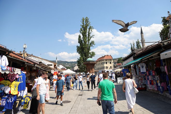 Na volitvah v začetku oktobra bo v BiH lahko glasovalo 3,4 milijona volivcev. Foto Amel Emric/Reuters