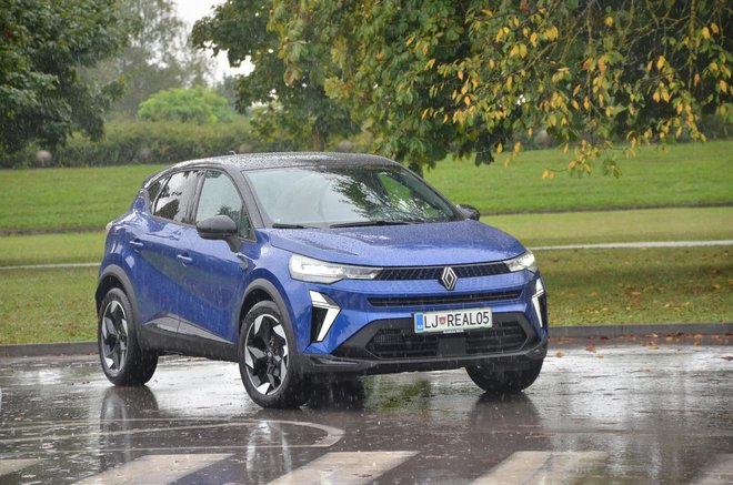 Renault captur zdaj vozi z novo masko. FOTO: Gašper Boncelj