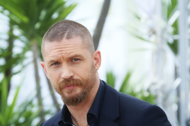 Tom Hardy na canski premieri postapokaliptične akcije Pobesneli Max: Cesta besa, največje zaslužkarice v zgodovini franšize. FOTO: Shutterstock