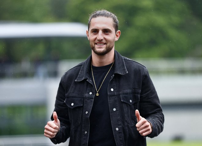 Adrien Rabiot se po petih letih v Torinu pri jUventusu vrača v domovino, aned v Pariz, temveč v Marseille. FOTO: Abdul Saboor/Reuters