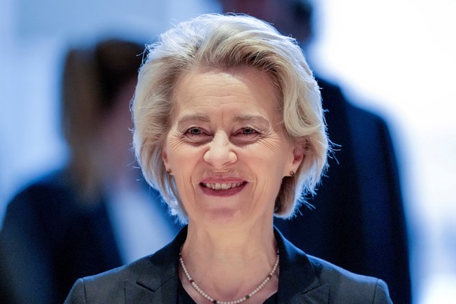 Z odstopom Thierryja Bretona je Ursula von der Leyen uresničila svoj cilj, četudi je bil dosedanji komisar in kandidat za še en mandat iz mogočne Francije. FOTO: Markus Schreiber/Pool via Reuters