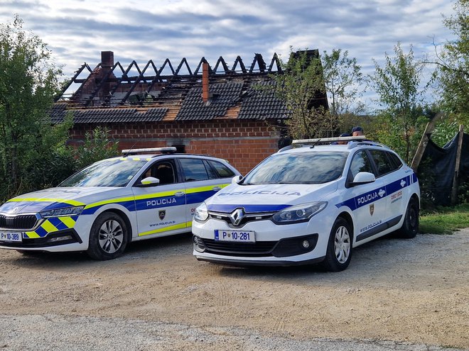 V romskem naselju Šmihel je po streljanju trikrat gorelo pri strelcu. Šlo je za požige. FOTO: Tanja Jakše Gazvoda