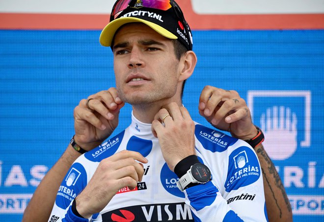 Wout van Aert ostaja pri Vismi. FOTO: Miguel Riopa/AFP