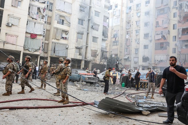 V Izraleksem napadu je bilo ubitih najmanj osem ljudi. Med žrtvami naj bi bilo pet otrok. 59 ljudi je bilo ranjenih. FOTO: Mohamed Azakir/Reuters