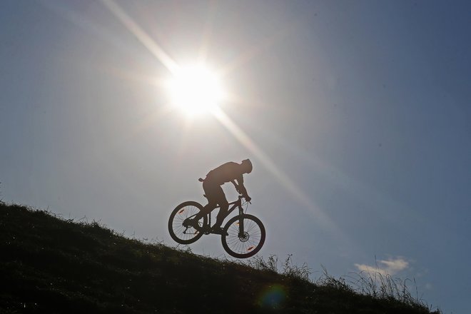 Pri gorskem kolesarjenju so ključne preventiva, zaščita in previdnost. FOTO: Tomi Lombar