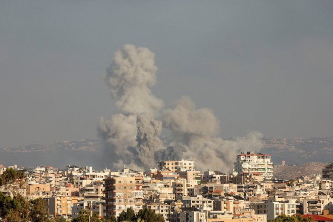 V napadih je umrlo že skoraj 500 ljudi. FOTO: Aziz Taher/Reuters