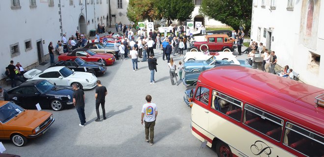 Slovensko tekmovanje starodobnikov je bilo po nekaj letih premora prejšnji teden v tehniškem muzeju v Bistri.

FOTO: Gašper Boncelj