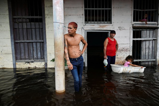 Po tem, ko je Helene prešla Kubo. FOTO: Yamil Lage/AFP