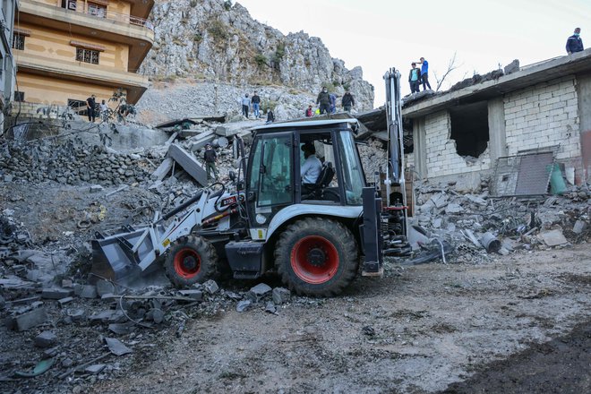 Izraelski napad na Libanon je v osnovi še vedno treba razumeti kot Netanjahujevo notranjepolitično operacijo. FOTO: Rabih Daher/AFP