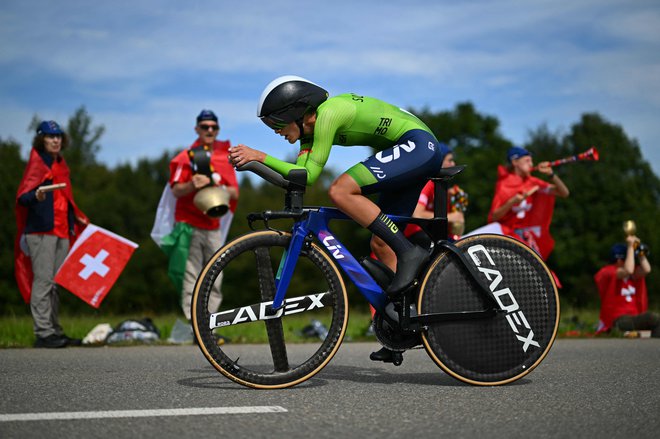 Com o 17º lugar no contra-relógio, Urška Žigart alcançou a melhor classificação feminina da Eslovênia no WC de Zurique. FOTO: Fabrice Coffrini/AFP