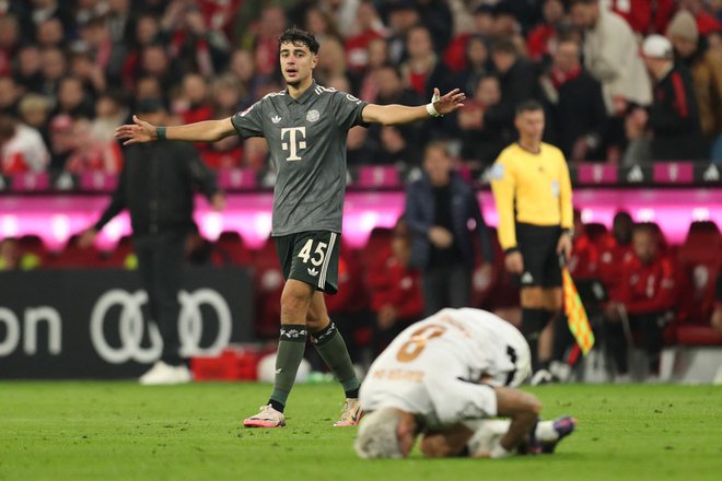 Aleksandar Pavlović je izenačil za Bayern. FOTO: Leonhard Simon/Reuters