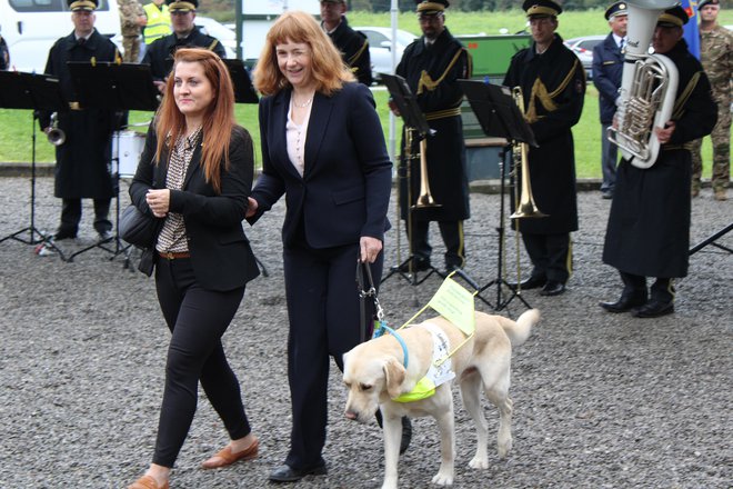 Veleposlanica Velike Britanije Victoria Harrison se je zahvalila slovenskim partizanom. FOTO: Bojan Rajšek/Delo