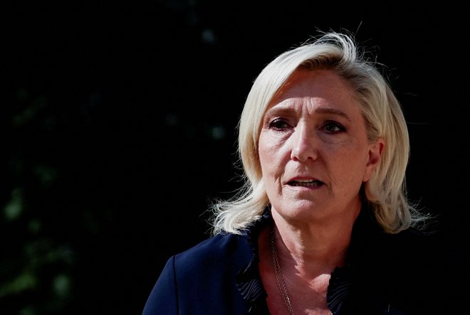 Marine Le Pen vse obtožbe zanika. FOTO: Gonzalo Fuentes/Reuters