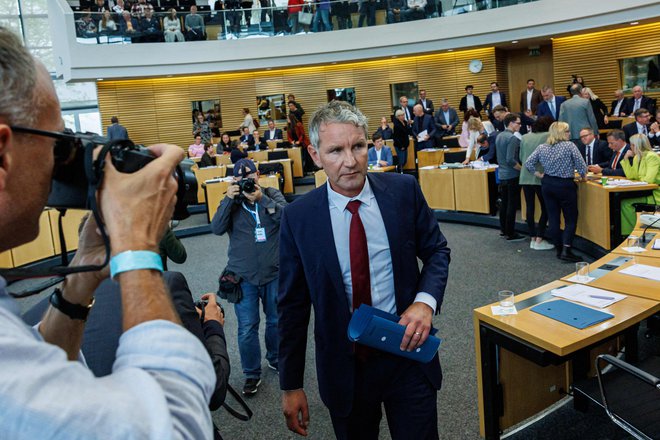 AfD je med konstituiranjem novega deželnega parlamenta v Turingiji pokazala, na kakšen način namerava sabotirati demokratične procese. FOTO: Jens Schlueter/AFP