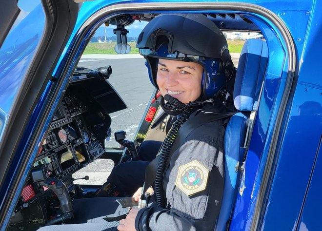 Med lanskimi poplavami je bila ena prvih pilotk, ki so bile aktivirane za reševanje prebivalcev, ujetih na poplavljenih območjih. FOTO: policija