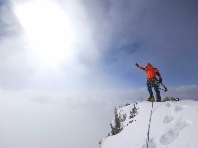 Anja Petek, najuspešnejša slovenska alpinistka zadnjih let, na vrhu Lalunga I Foto Patricija Verdev