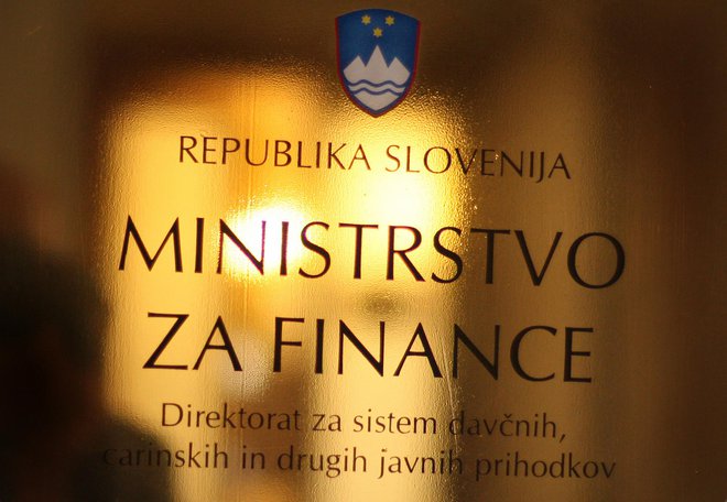 Projekcija primanjkljaja ob lanskem sprejemanju državnega proračuna je bila znova pretirana, ugotavlja fiskalni svet, ki ga vodi Davorin Kračun. FOTO: Jure Eržen/Delo