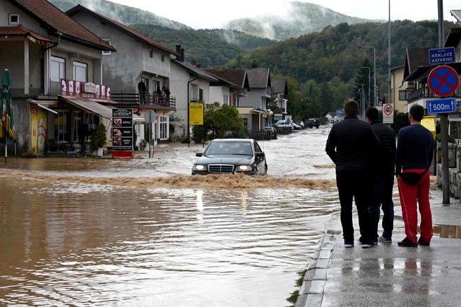 Prizori poplavljenega Kiseljaka. FOTO: Elvis Barukcic/Afp