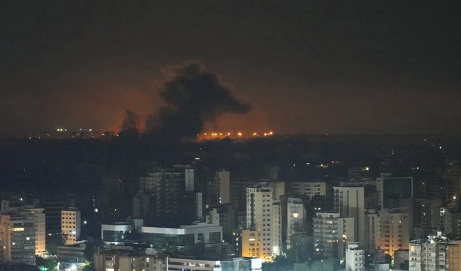 V soseskah na jugu Bejruta je odjeknilo več eksplozij. FOTO: Etienne Torbey/Afp