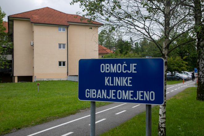 Urad za nadzor, kakovost in investicije v zdravstvu na ministrstvu za zdravje je zaradi očitkov o nasilju na kliniki uvedel sistemski nadzor nad kliniko. FOTO: Voranc Vogel/Delo