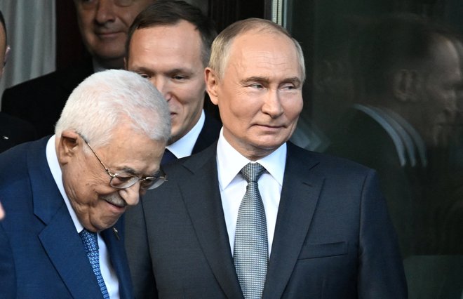 Ruski predsednik Vladimir Putin je avgusta gostil svojega palestinskega kolega Mahmuda Abasa. FOTO: Aleksej Majšev Via Reuters