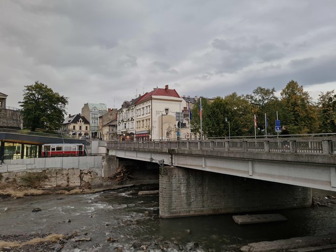 Posledice nedavnih poplav so še vidne. FOTO: Anja Intihar