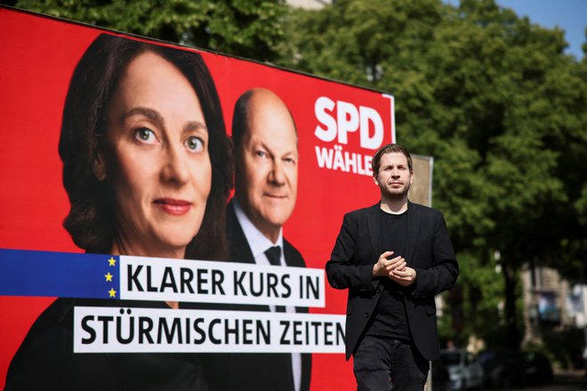 Socialdemokratska SPD je močno zdesetkana po zadnjih volitvah. Ime novega generalnega sekretarja bo zelo pomembno tudi zaradi nizkih rejtingov kanclerja Olafa Scholza. Foto: Liesa Johannssen/Reuters