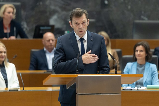 Tisto, kar je Vunko Logaj zastavil na področju prenove učnih načrtov, ko je bil direktor zavoda za šolstvo, pa bo po Golobovih besedah lahko na ministrskem mestu tudi pomagal izpeljati. FOTO: Voranc Vogel