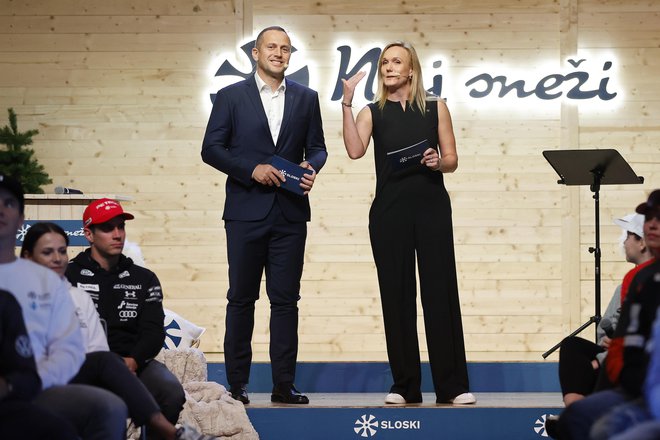 Tradicionalno predstavitev najboljših slovenskih zimskih športnikov in športnic sta vodila nekdanja asa Jure Košir in Petra Majdič. FOTO: Leon Vidic/Delo