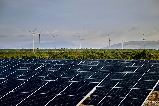 Dogovor z Axpo vključuje tudi možnost nakupa jamstev o izvoru za sončno, vetrno ali hidro energijo. Foto Petrol