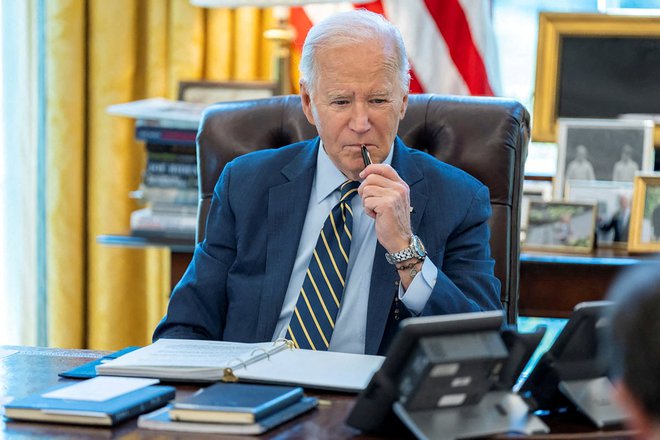 Predsednik ZDA Joe Biden je po skoraj dveh mescih znova govoril z Benjaminom Netanjahujem. FOTO: The White House via Reuters