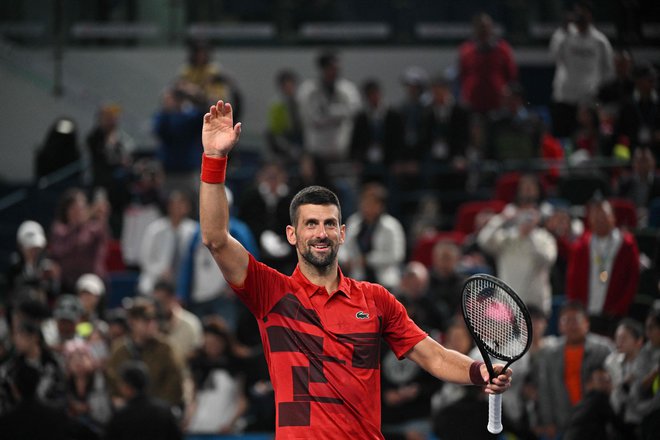 Novak Đoković se poteguje za 100. turnirski naslov. FOTO: Hector Retamal/AFP